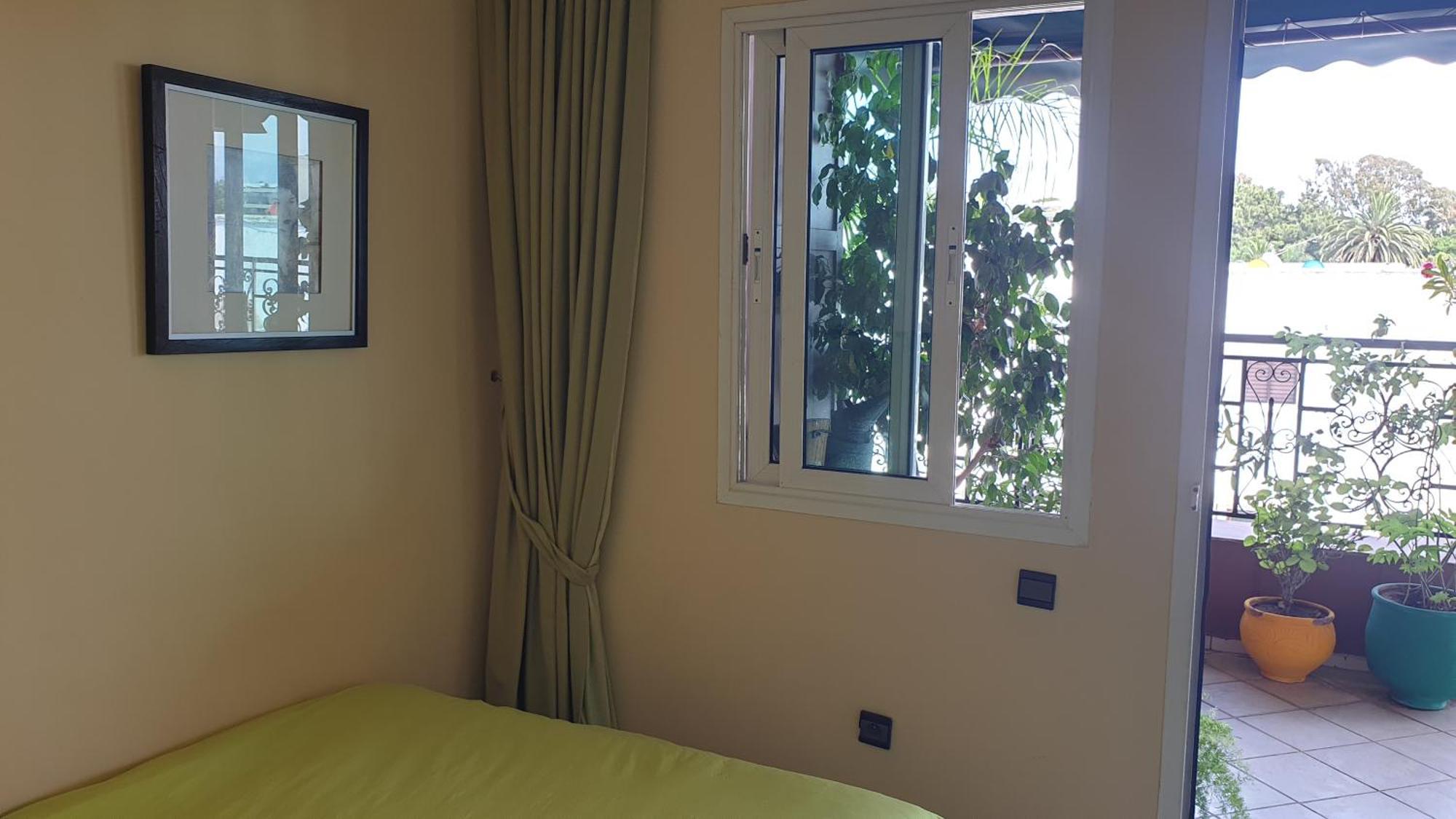 Appartement Agreable Avec 2 Tres Belles Terrasses Au Coeur De Rabat Exteriör bild