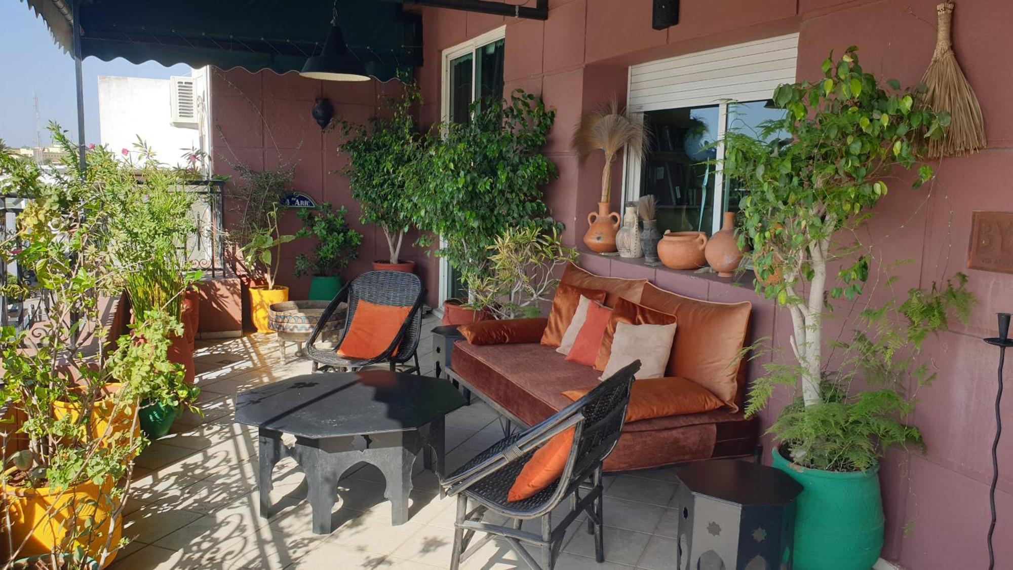 Appartement Agreable Avec 2 Tres Belles Terrasses Au Coeur De Rabat Exteriör bild