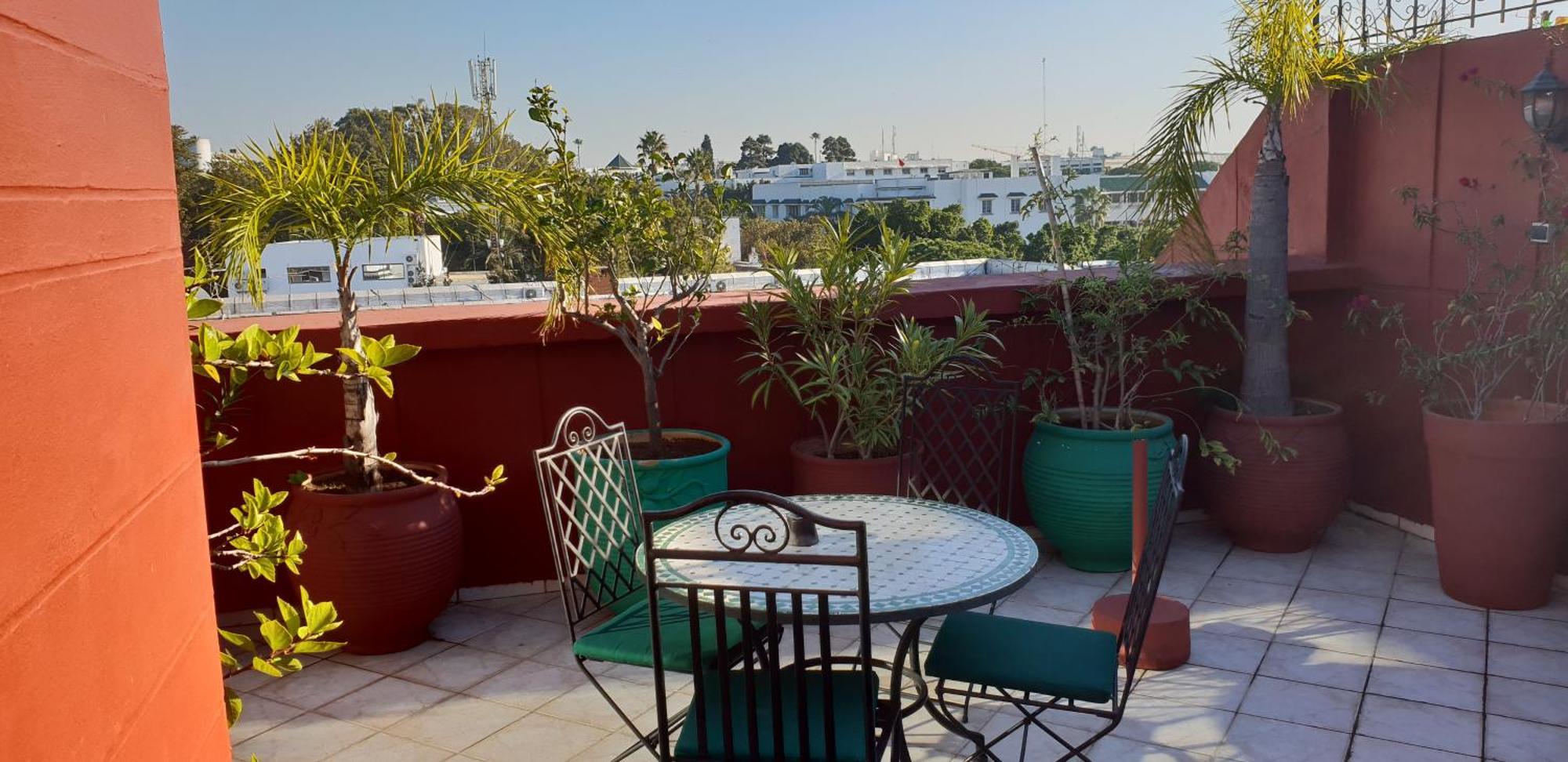 Appartement Agreable Avec 2 Tres Belles Terrasses Au Coeur De Rabat Exteriör bild