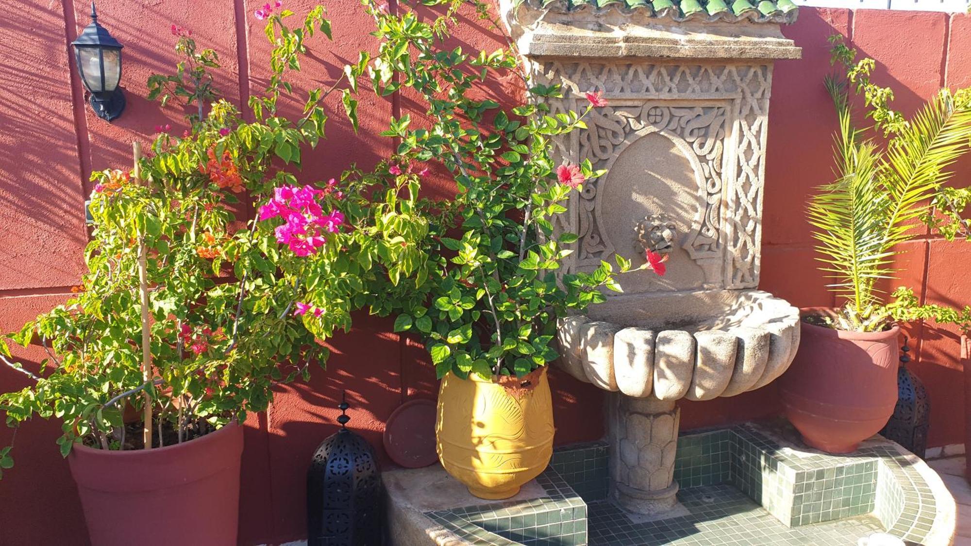 Appartement Agreable Avec 2 Tres Belles Terrasses Au Coeur De Rabat Exteriör bild