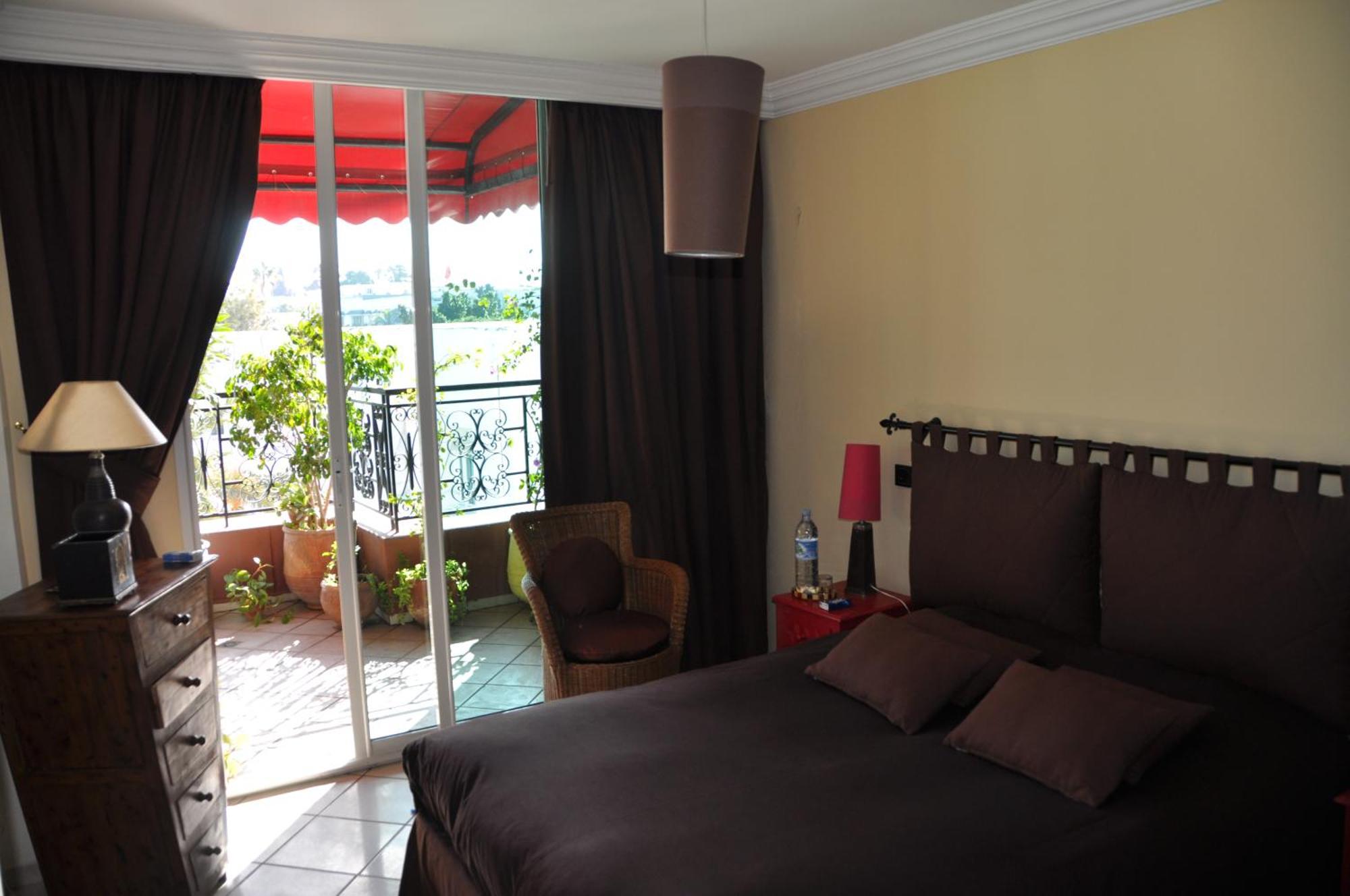 Appartement Agreable Avec 2 Tres Belles Terrasses Au Coeur De Rabat Exteriör bild